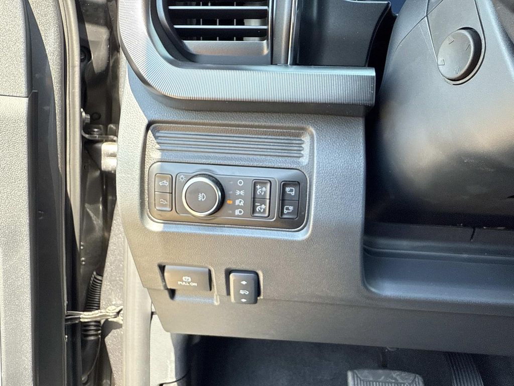 2026 Ford F-250 photo 16