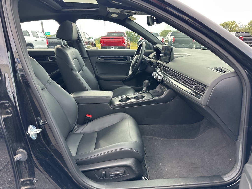 2024 Honda Civic Hatchback Sport Touring photo 27