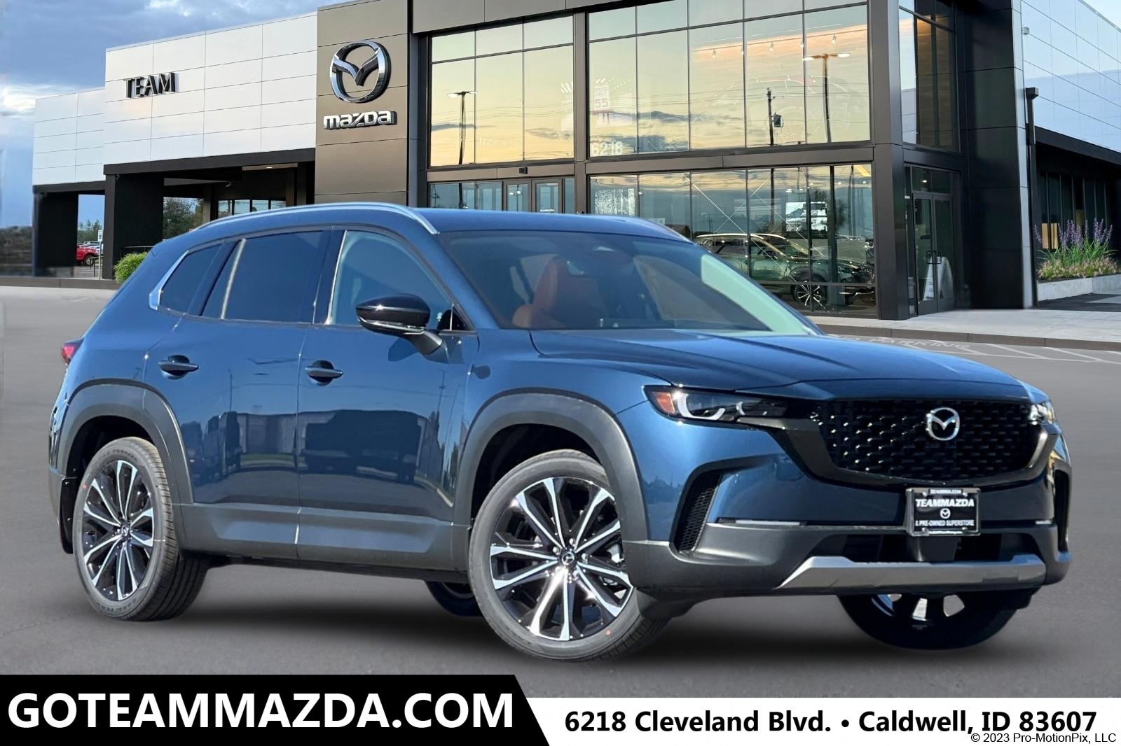 2025 Mazda CX-50 Premium's photo