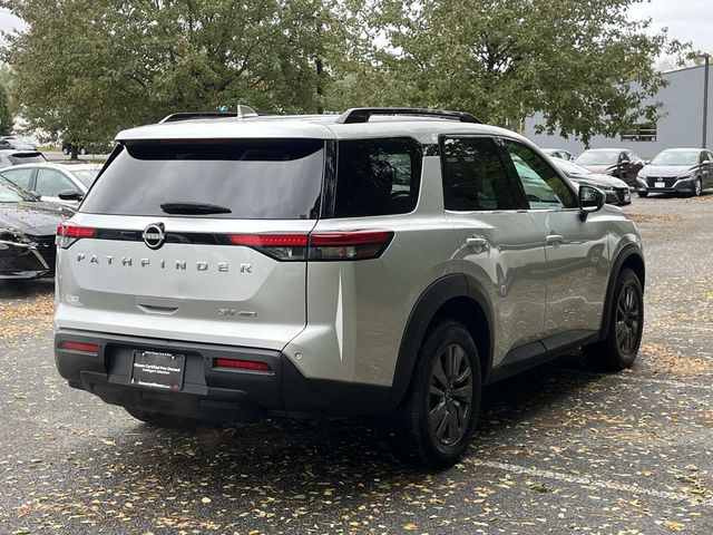 2024 Nissan Pathfinder SV photo 3