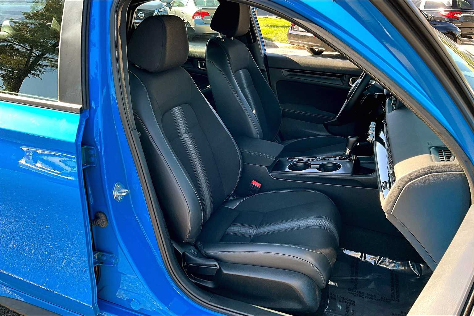 2022 Honda Civic Hatchback Sport photo 8