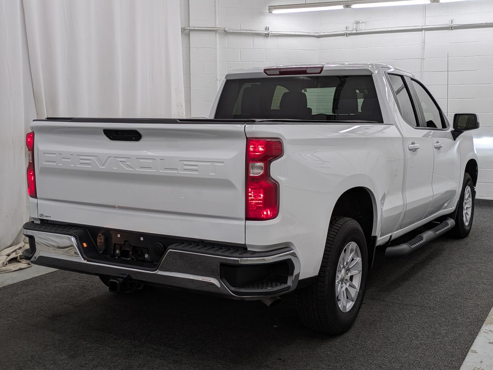 2021 Chevrolet Silverado 1500 photo 3
