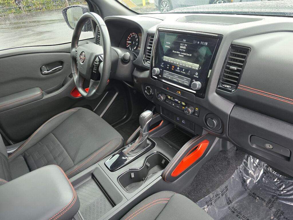 2023 Nissan Frontier PRO-4X photo 10