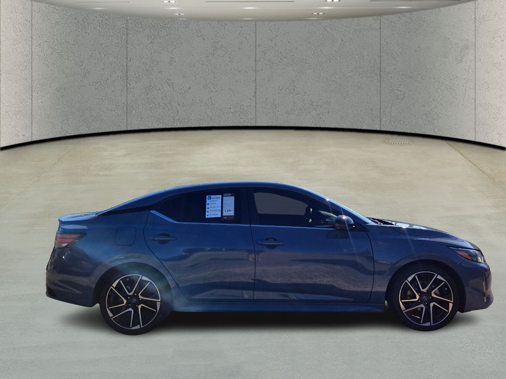 2024 Nissan Sentra SR photo 4