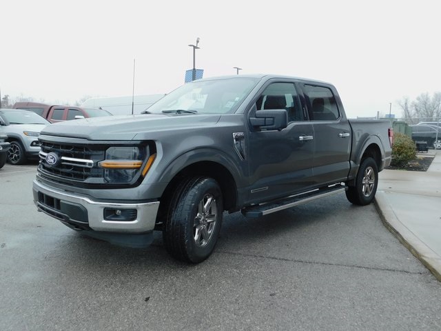 2024 Ford F-150 XLT photo 3