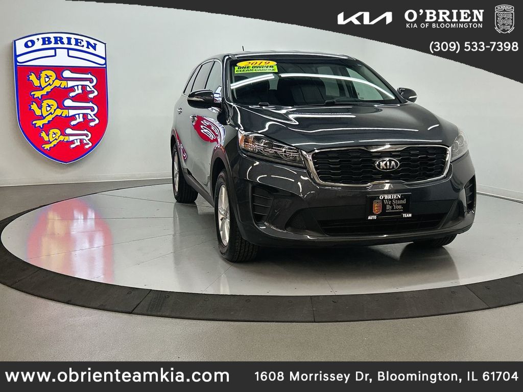 2019 Kia Sorento LX's photo