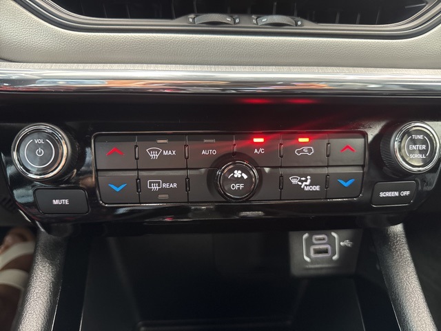 2024 Jeep Compass Limited photo 19