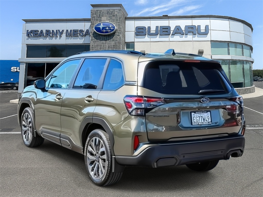 2025 Subaru Forester Touring photo 4