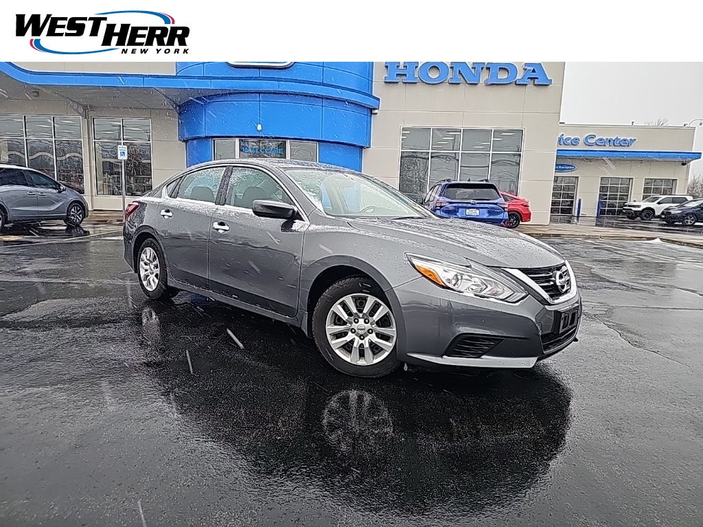 2018 Nissan Altima S's photo