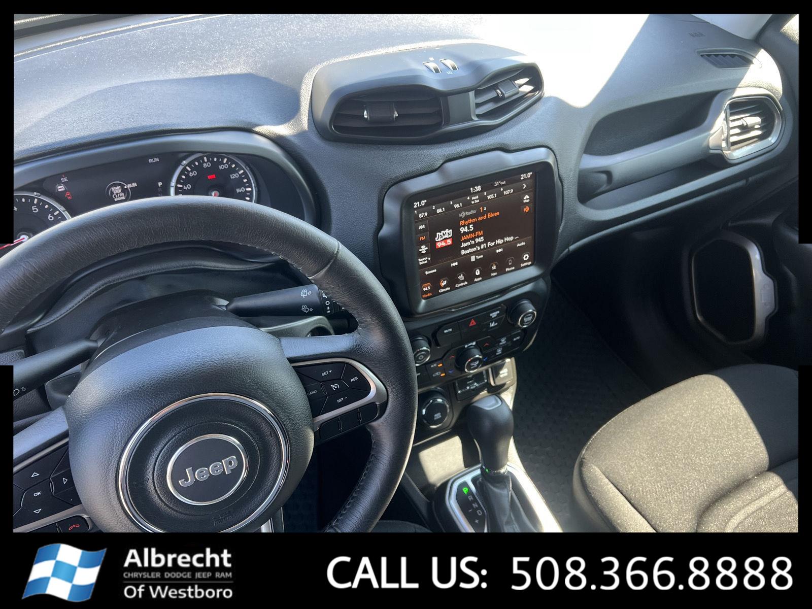 2022 Jeep Renegade Latitude photo 28