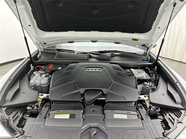 2023 Audi Q8 55 Prestige photo 17