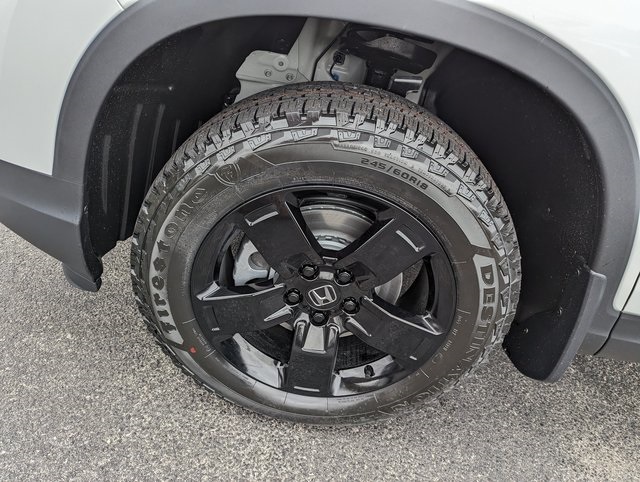 2025 Honda Ridgeline Black Edition photo 5