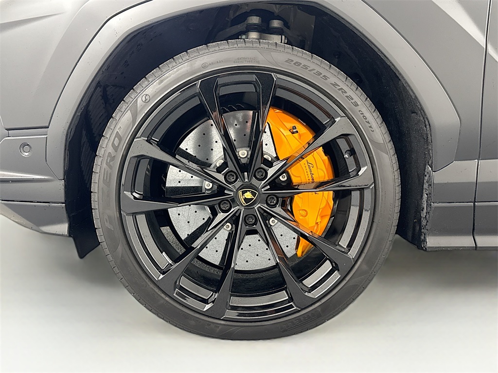 2024 Lamborghini Urus S photo 28
