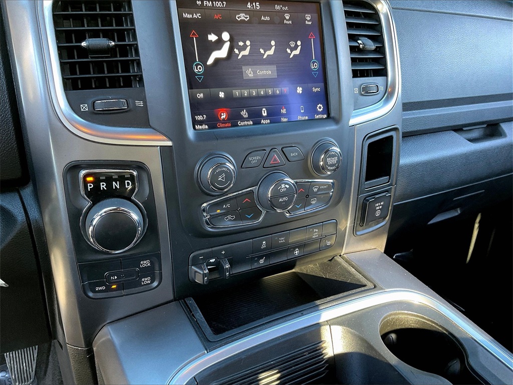 2021 Ram 1500 Classic Warlock photo 11