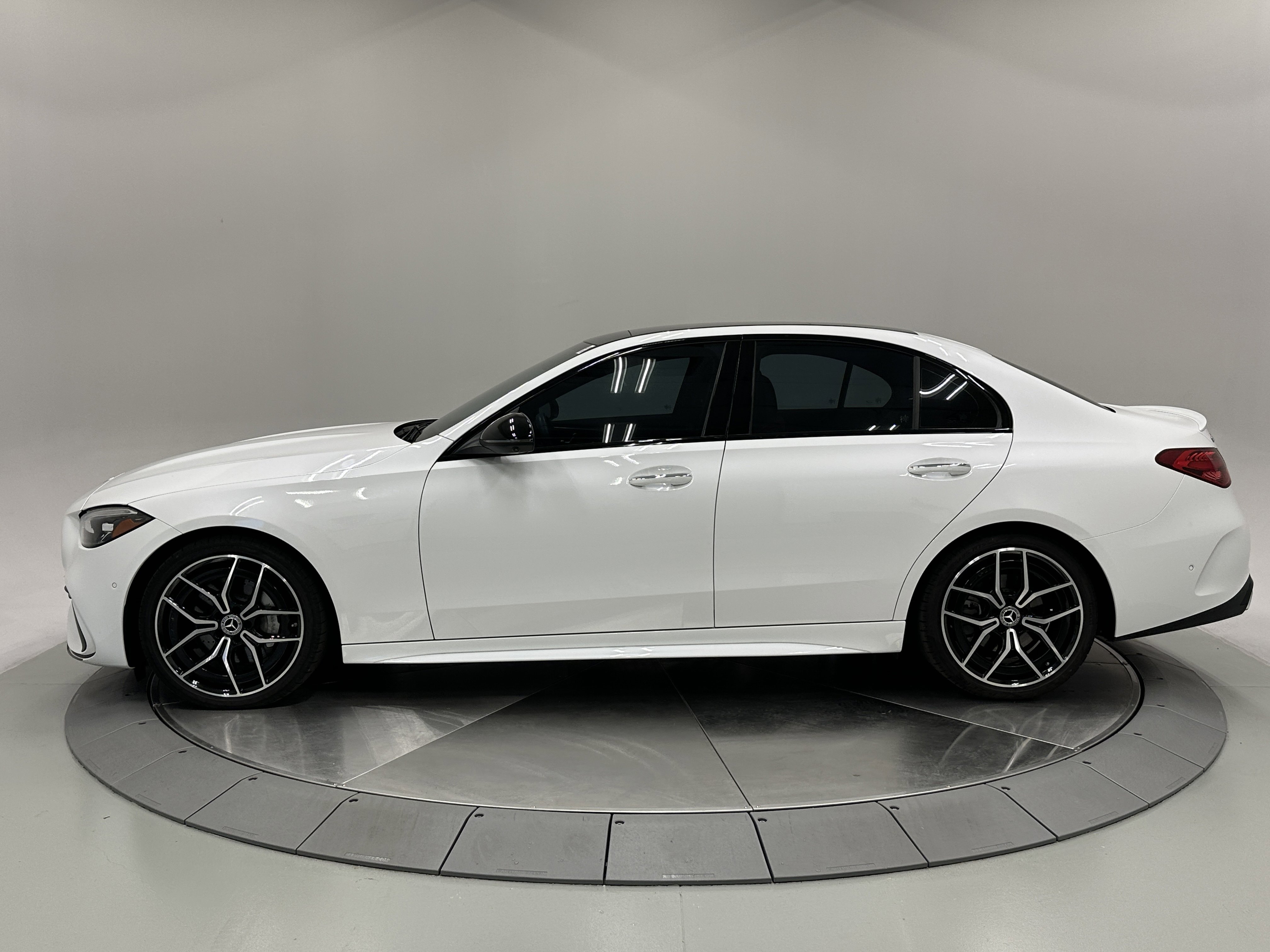 2023 Mercedes Benz C 300 Sedan photo 4