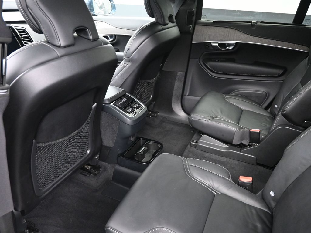 2022 Volvo XC90 T6 Inscription photo 10