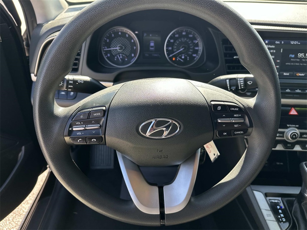 2020 Hyundai Elantra SEL photo 22
