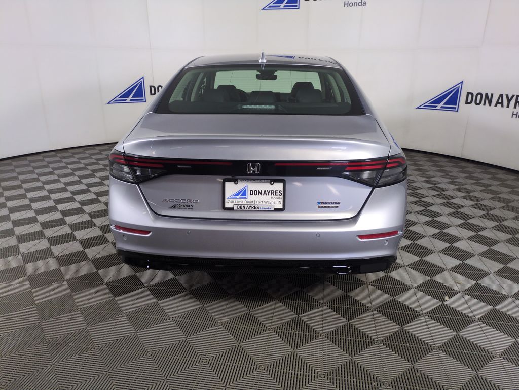 2025 Honda Accord Hybrid Touring photo 4