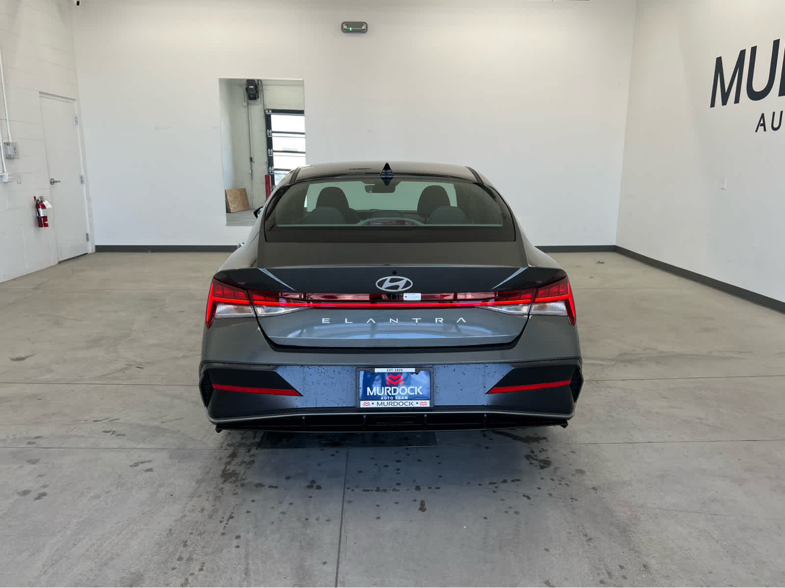 2025 Hyundai Elantra SEL Convenience photo 3