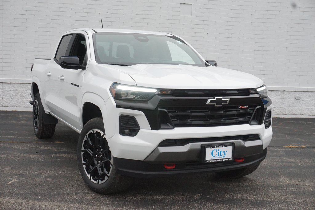 2026 Chevrolet Colorado Z71 photo 3