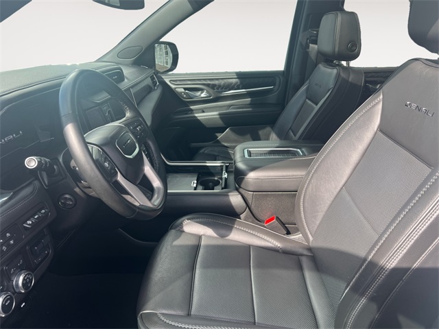 2023 Gmc Yukon XL Denali photo 3
