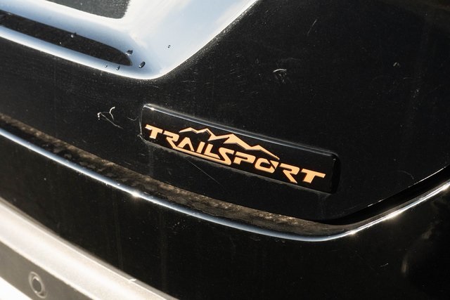 2023 Honda Pilot TrailSport photo 2