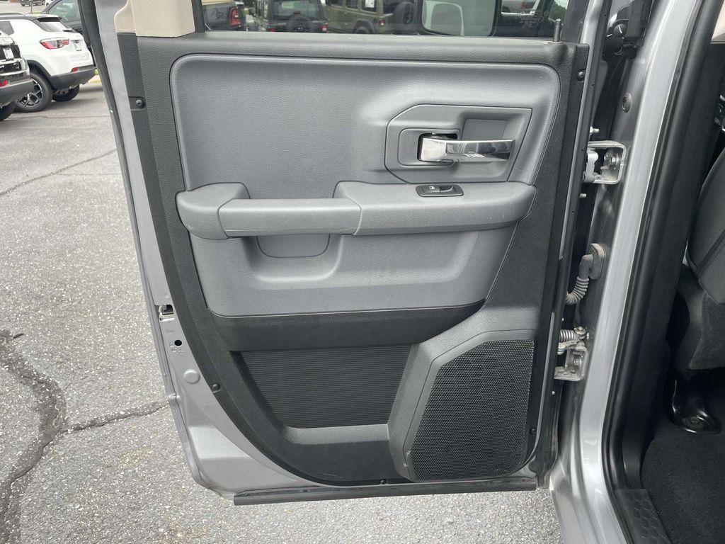 2024 Ram 1500 Classic SLT photo 19