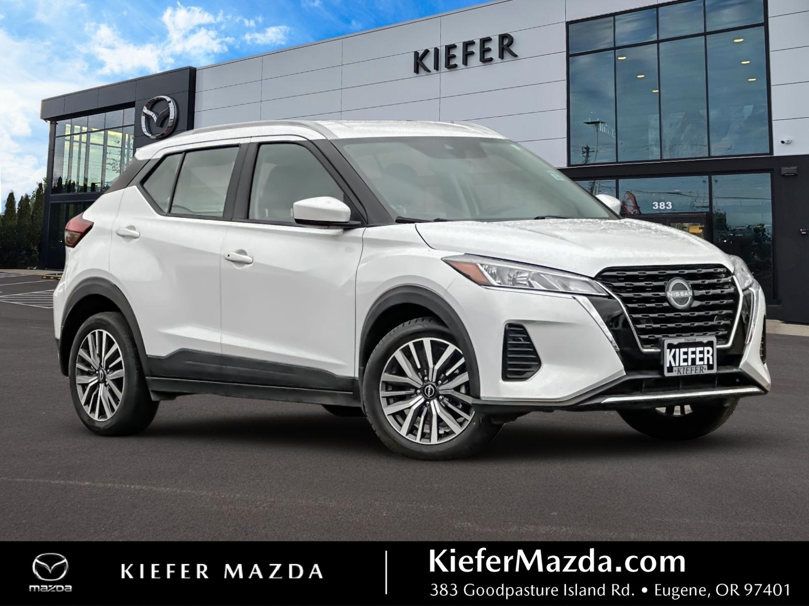 2023 Nissan Kicks SV's photo