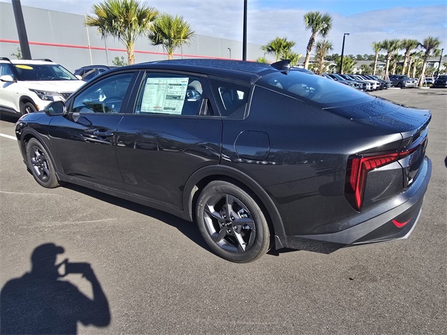 2025 Kia K4 LXS photo 4