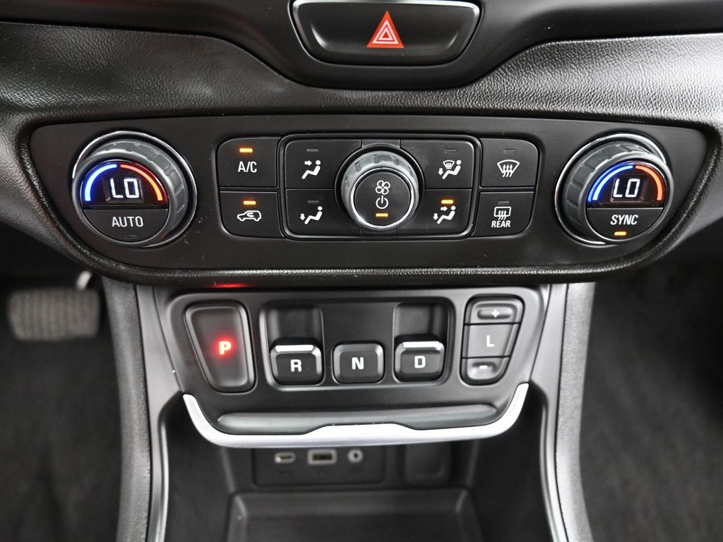 2020 Gmc Terrain SLE photo 17