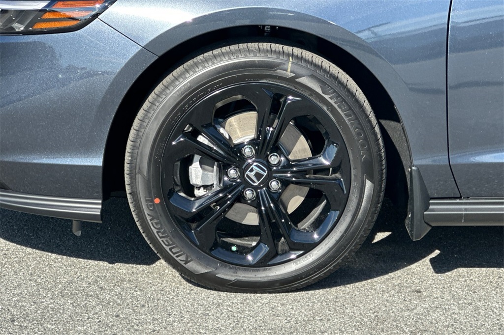 2025 Honda Accord SE photo 24