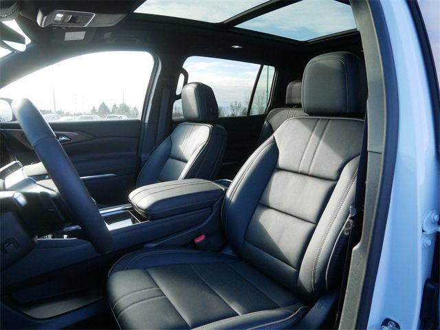 2026 Chevrolet Traverse High Country photo 4