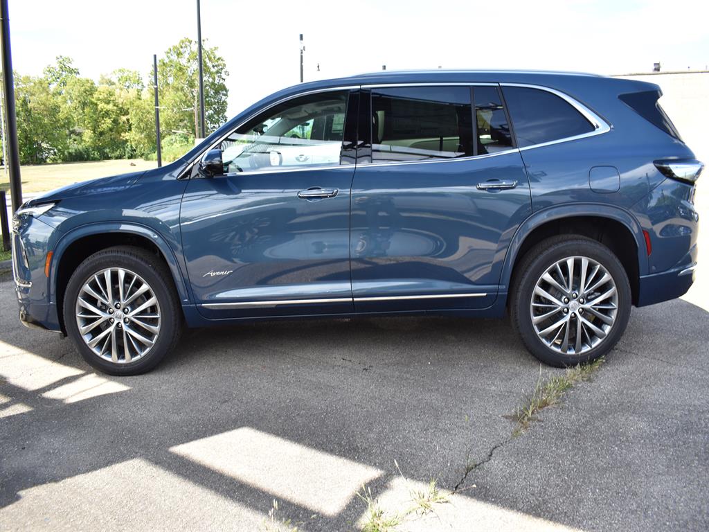 2026 Buick Enclave Avenir photo 13