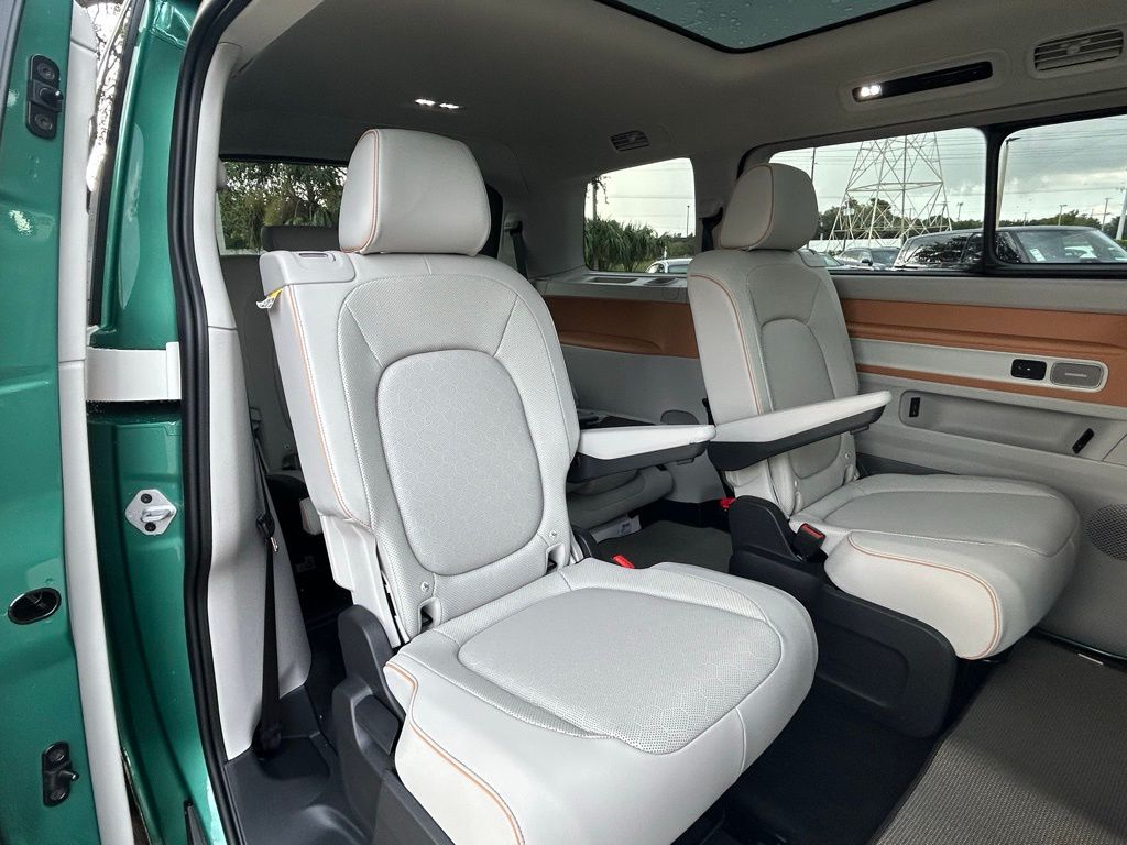 2025 Volkswagen ID. Buzz Pro Plus photo 36