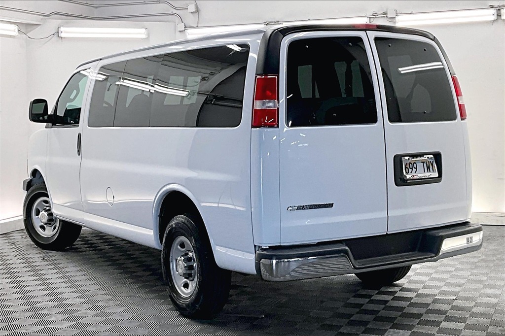 2020 Chevrolet Express 2500 LT photo 9