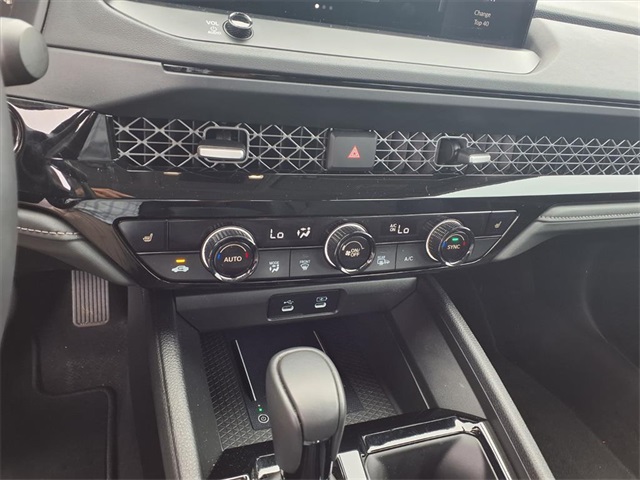 2025 Honda Accord Hybrid EX-L photo 13