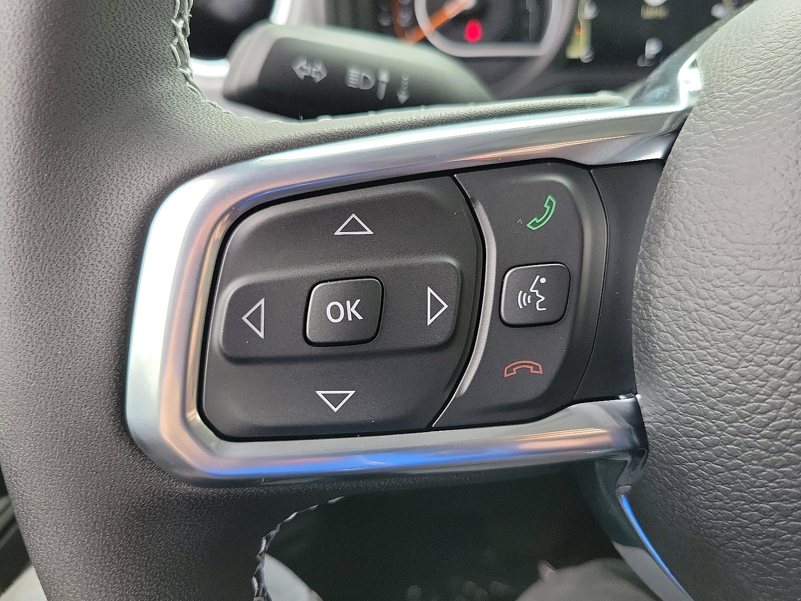 2025 Jeep Wrangler Sahara photo 4