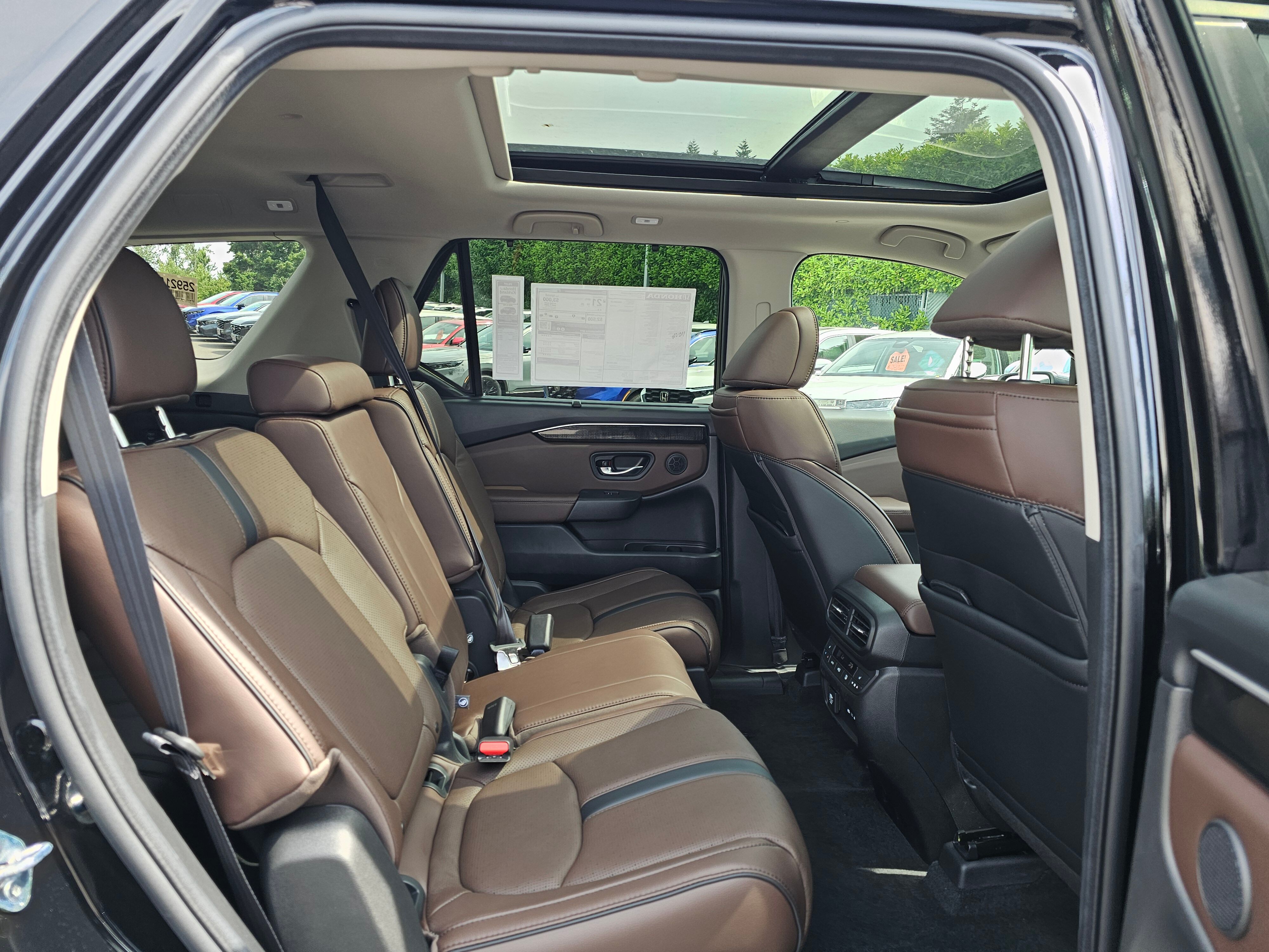 2025 Honda Pilot Elite photo 3