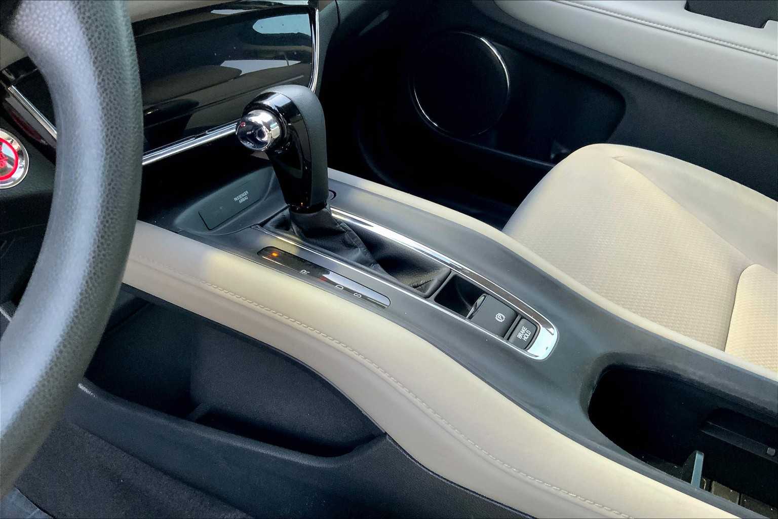 2019 Honda HR-V EX 2WD photo 16