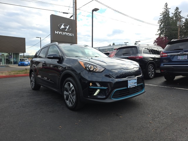 Used 2022 Kia Niro EX with VIN KNDCC3LGXN5152425 for sale in Gladstone, OR