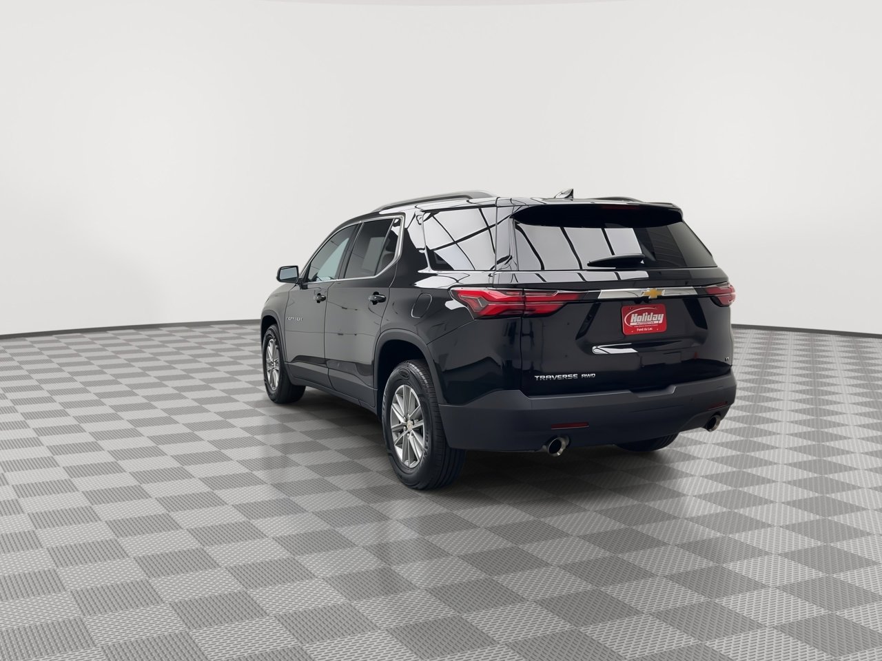 2022 Chevrolet Traverse Leather photo 2