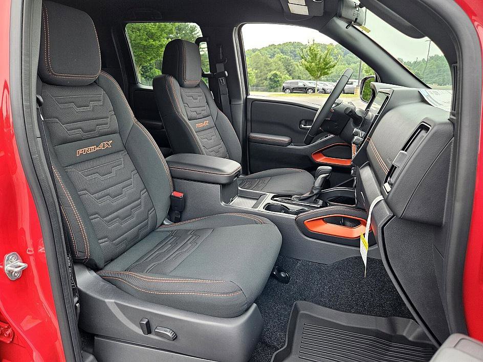 2025 Nissan Frontier Crew Cab PRO-4X photo 14