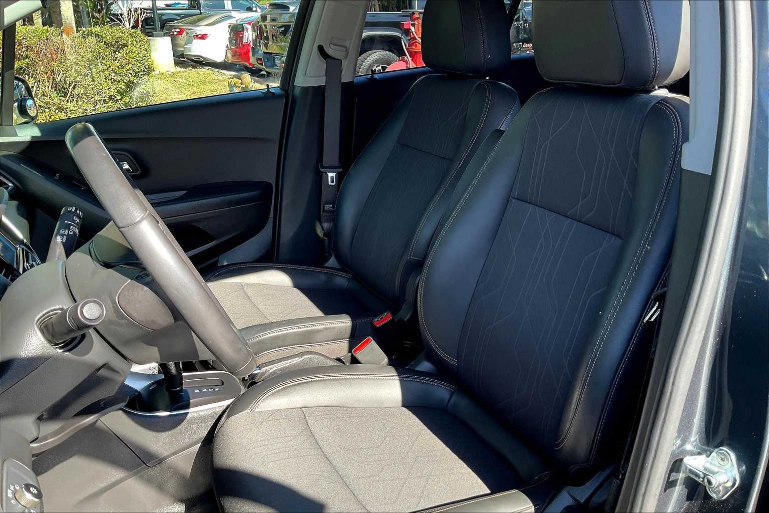 2021 Chevrolet Trax LT photo 23