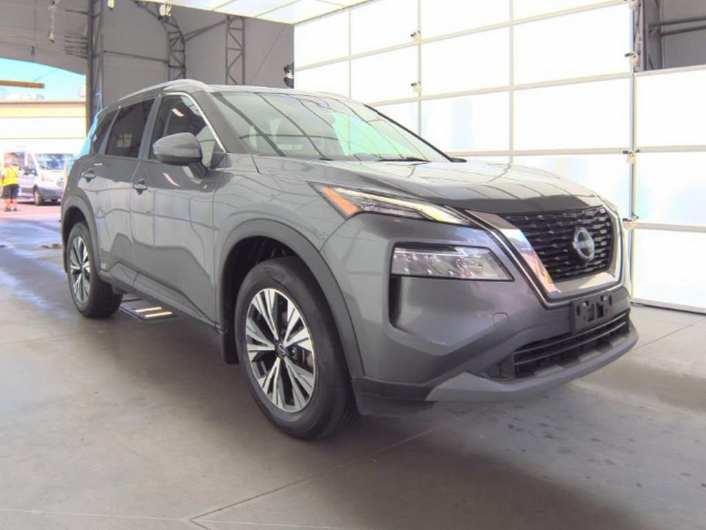 2022 Nissan Rogue SV photo 4