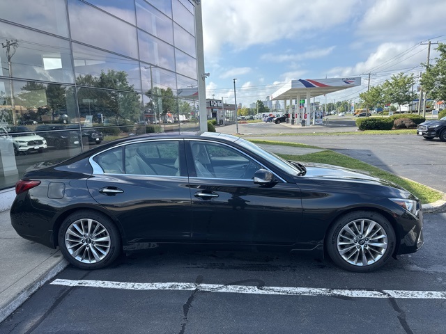 2021 Infiniti Q50 3.0t LUXE photo 2