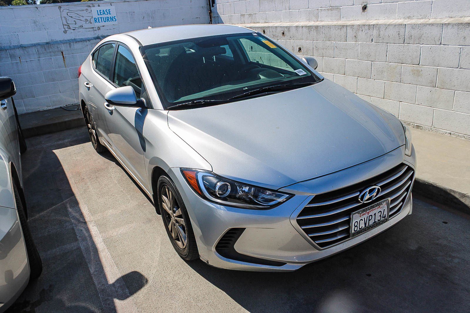 2018 Hyundai Elantra SEL photo 2