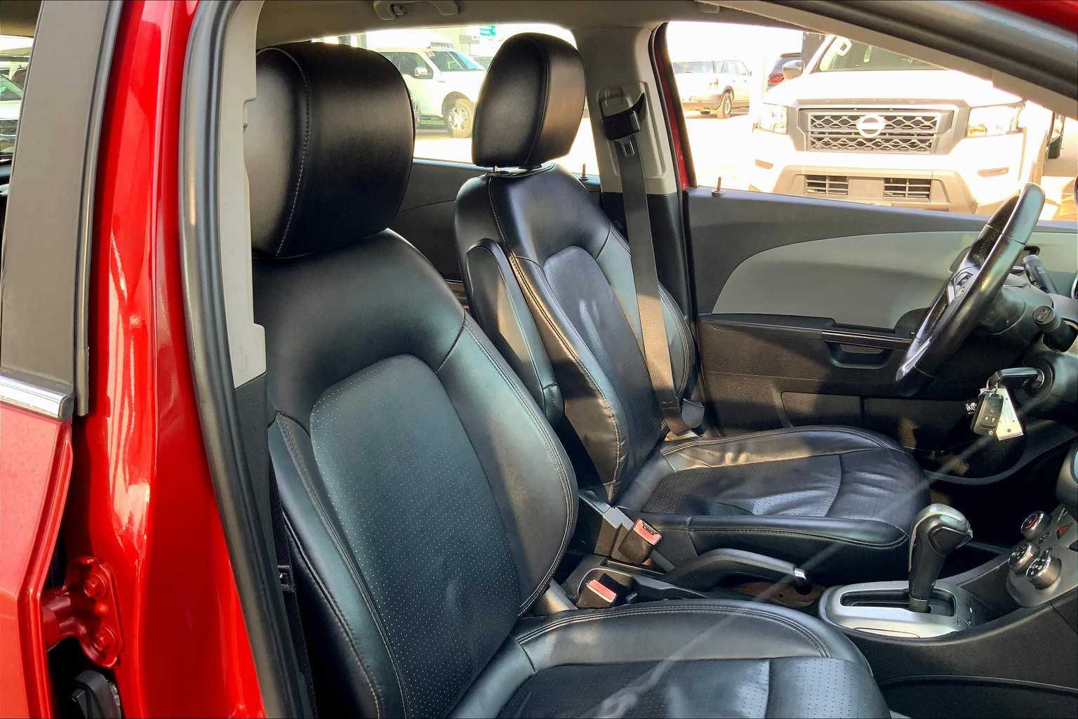 2013 Chevrolet Sonic LTZ photo 8