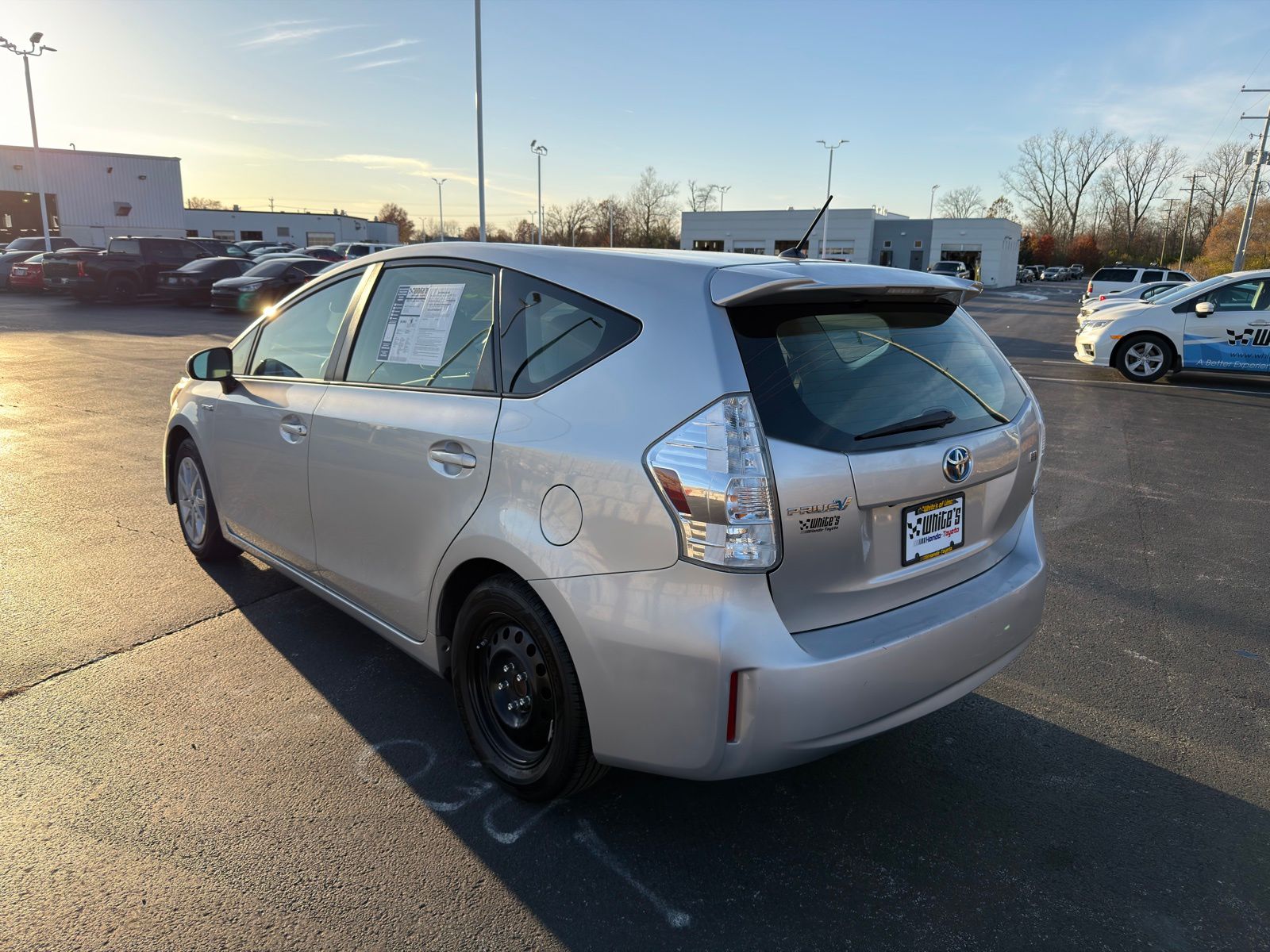 2012 Toyota Prius V Two photo 4