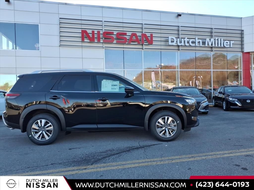 2025 Nissan Pathfinder SL's photo