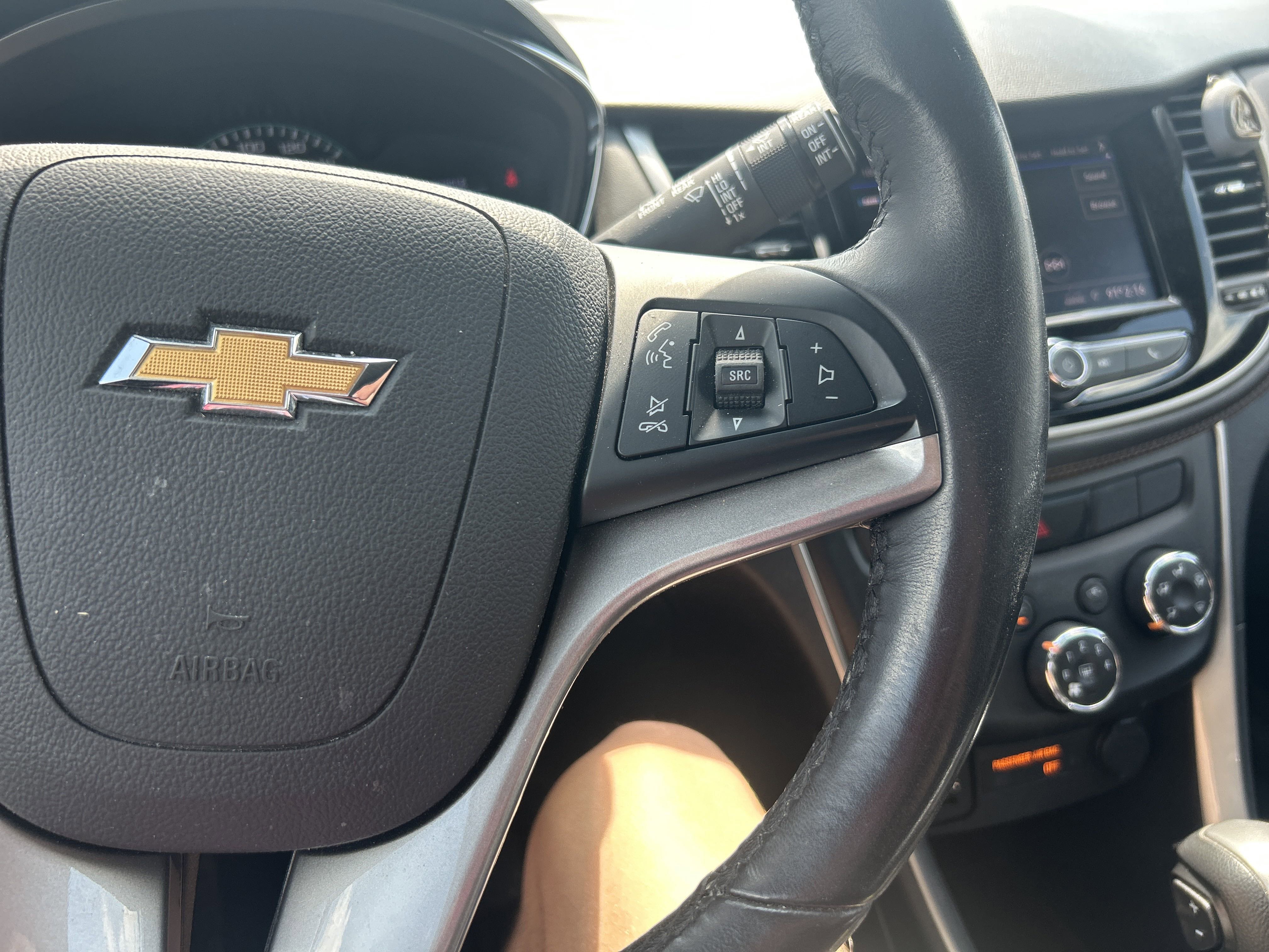2020 Chevrolet Trax LT photo 2